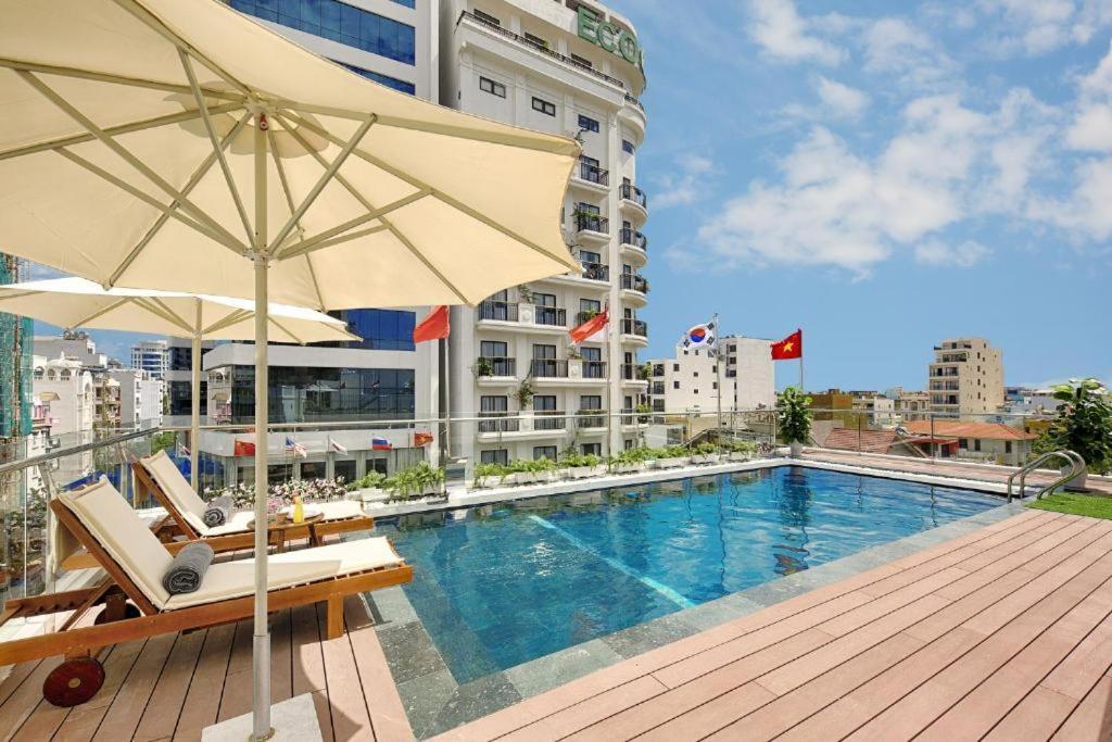 Grand Sea View Hotel & Spa Дананг Екстериор снимка