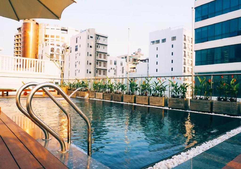 Grand Sea View Hotel & Spa Дананг Екстериор снимка