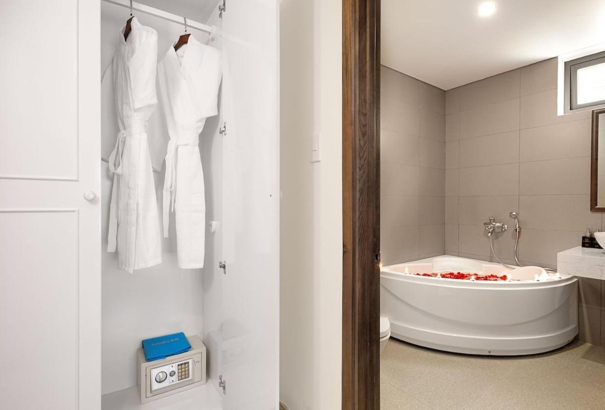 Grand Sea View Hotel & Spa Дананг Екстериор снимка